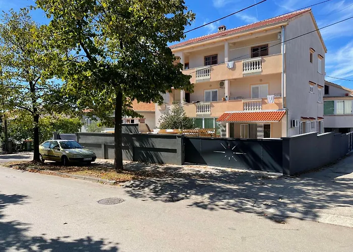 아파트 Mia By Interhome 자다르